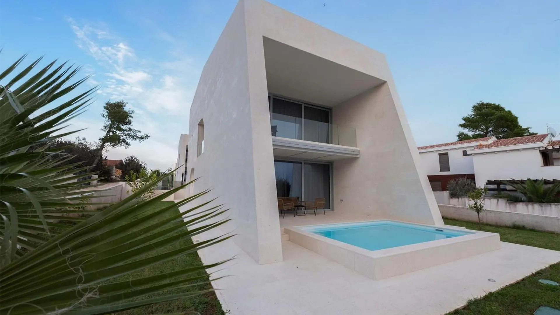 Beautiful Home In Petrcane With Wi-Fi